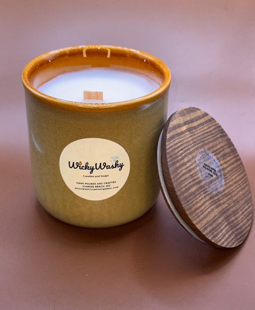 A. 12 Ounce Brown Reactive Glass Ceramic Jar Candle