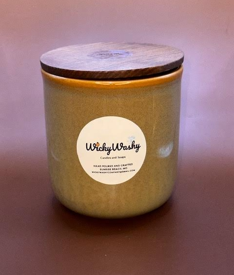 A. 12 Ounce Brown Reactive Glass Ceramic Jar Candle